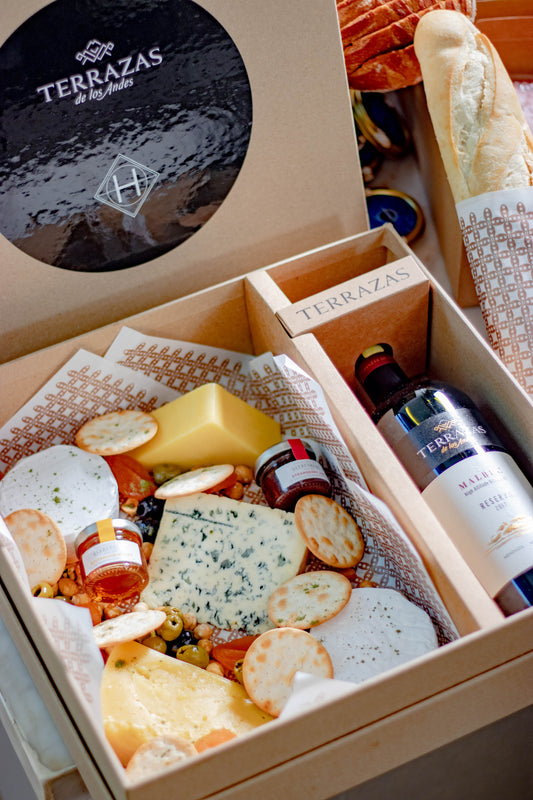 Artisanal Cheese Box